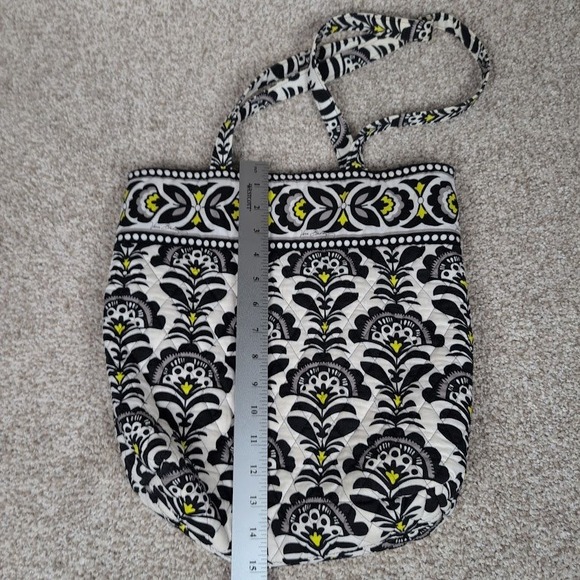Vera Bradley Fanfare Large Quilted Tote Bag Black White‎ Yellow Floral Pattern - Picture 5 of 5